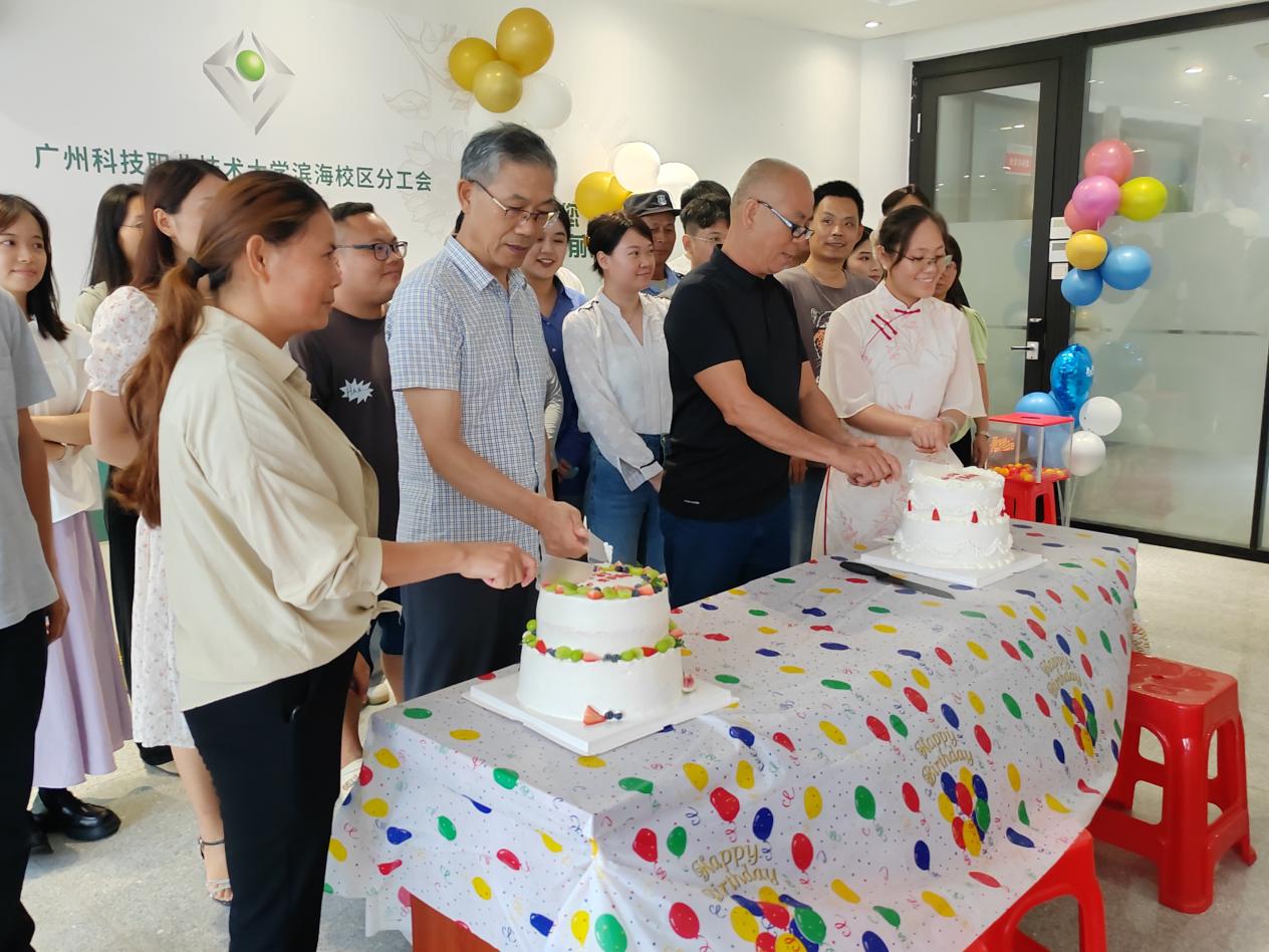 788776f7e44cae7a0aebf8ad9e9ca90