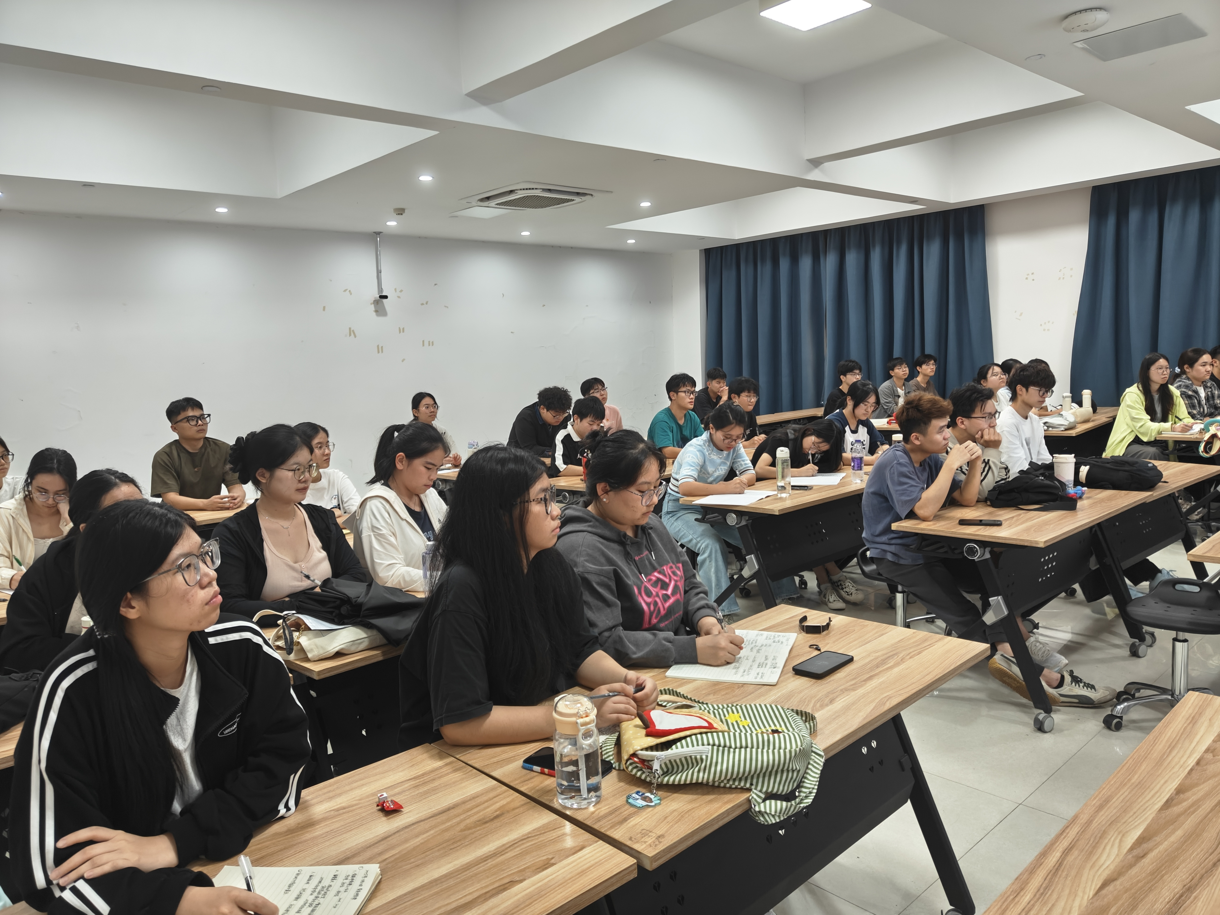 微信图片_2025-11-10_233630_078.jpg 微信图片_2025-11-10_233630_078.jpg