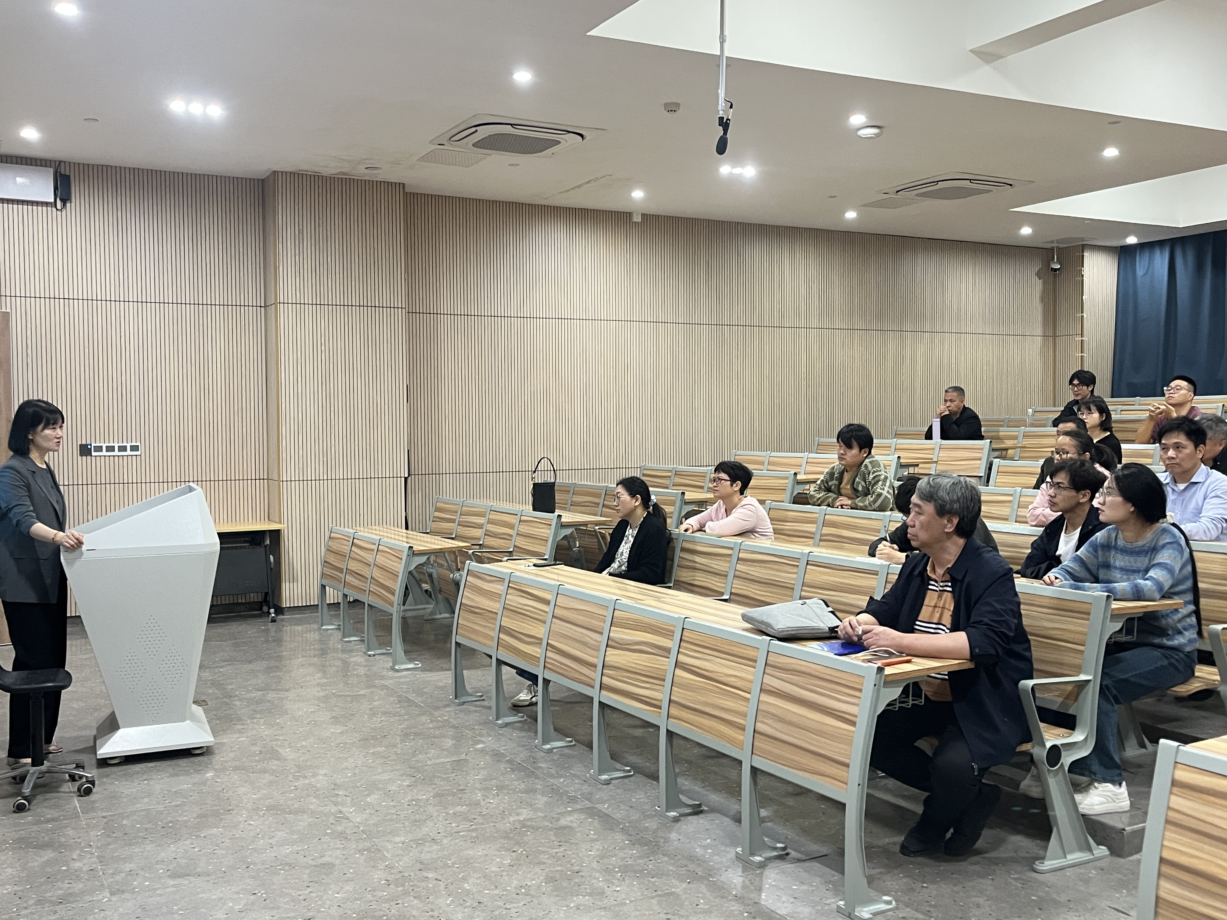 微信图片_20251102103222_973_15.jpg 微信图片_20251102103222_973_15.jpg