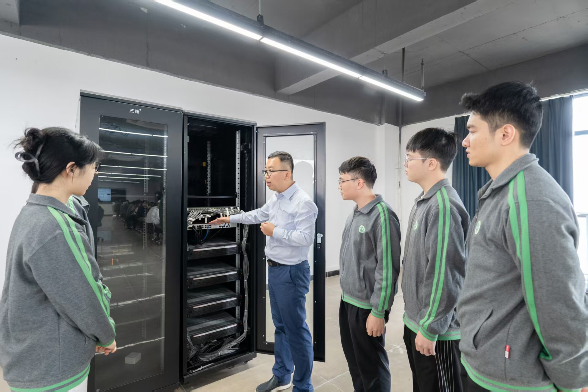 063df22725ef32fa679ed727e96e0da5.jpg 063df22725ef32fa679ed727e96e0da5.jpg