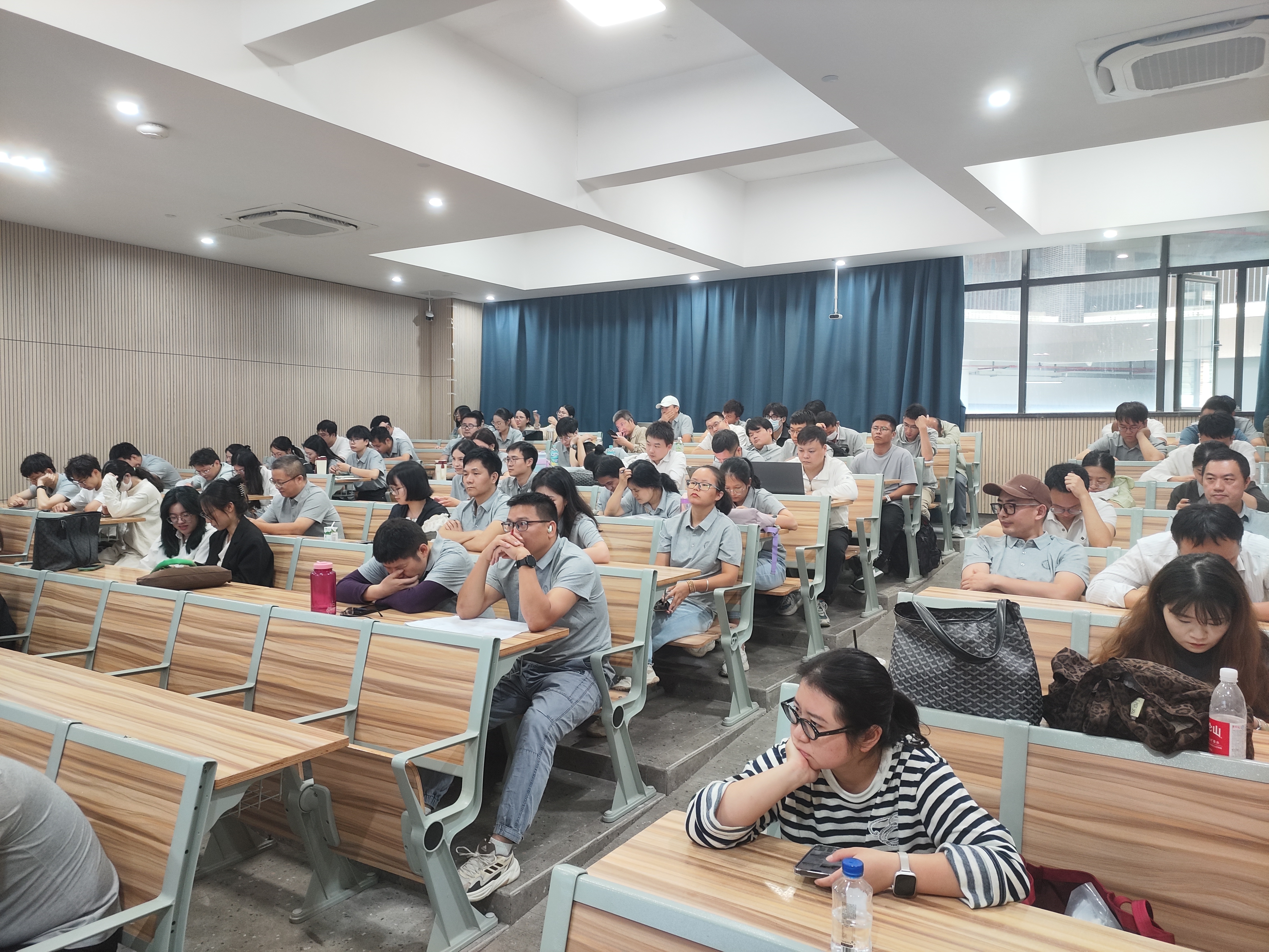 微信图片_20251124114459_386_13.jpg 微信图片_20251124114459_386_13.jpg