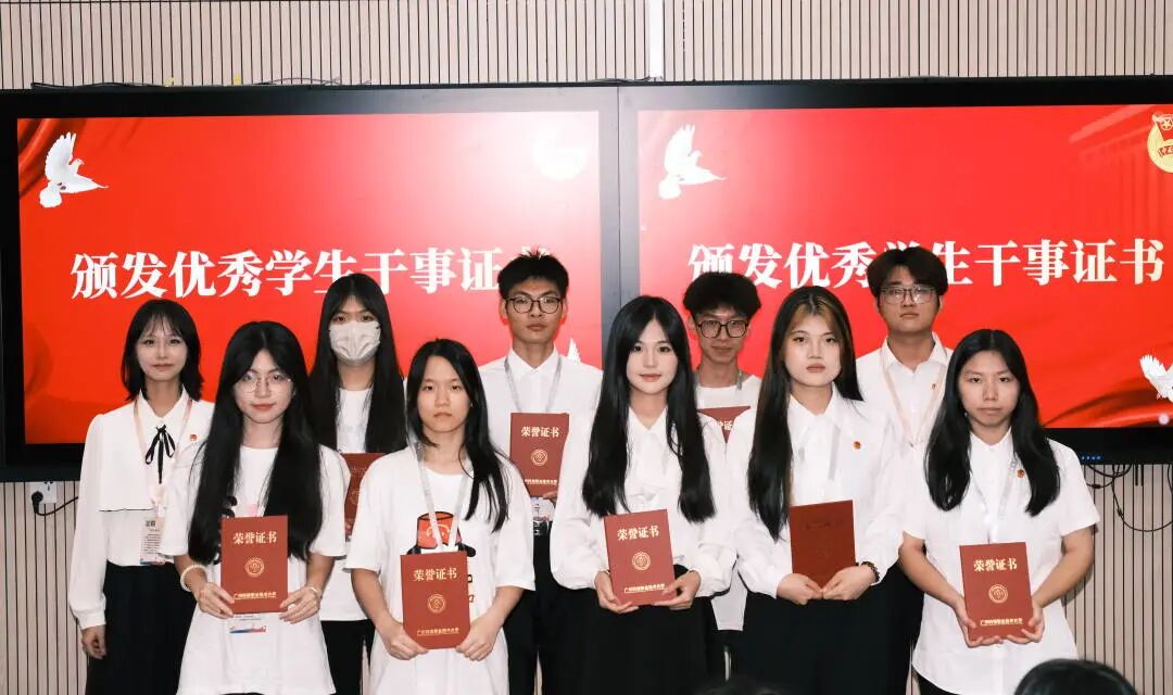 bd5423219528f545f454050623a9dae0 bd5423219528f545f454050623a9dae0